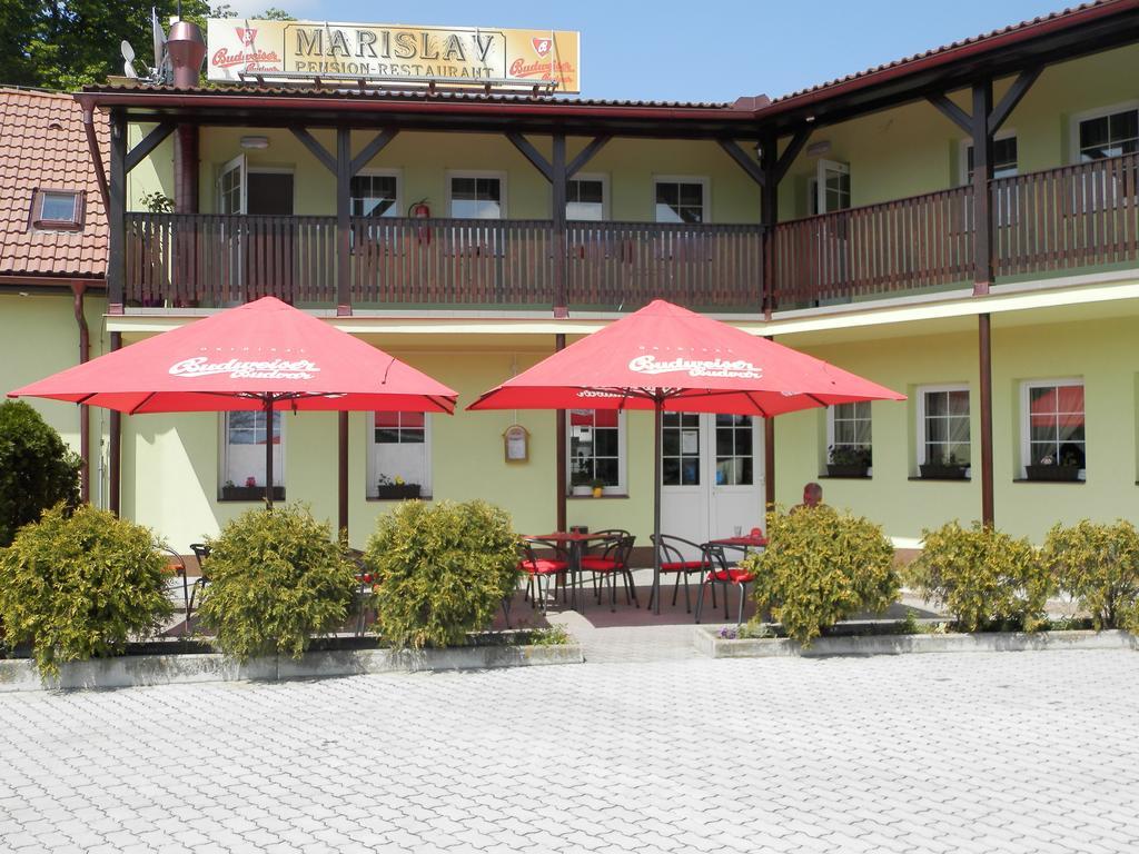 Hotel Marislav Cesnovice Exterior foto
